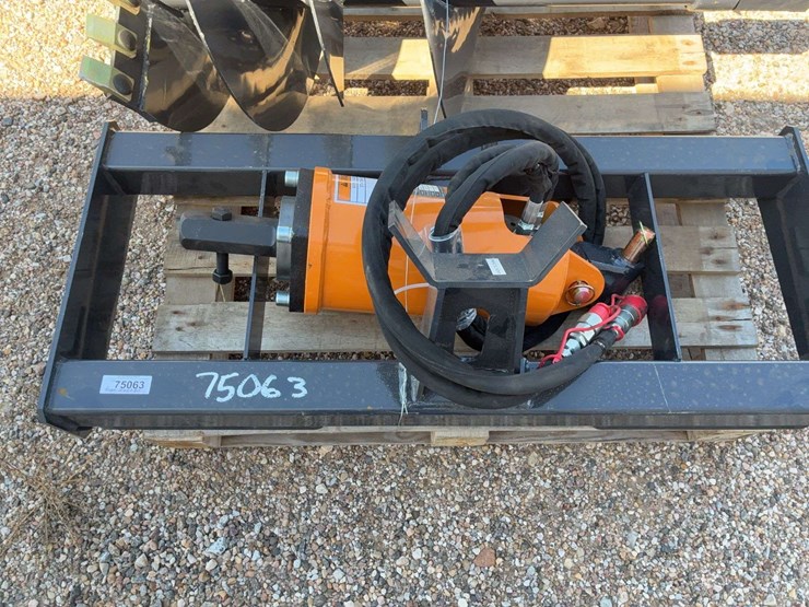 wolverine-12in-&18in-auger-attach-image-3