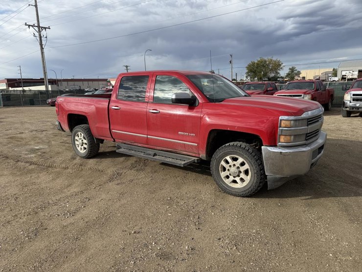 #2146-•-2015-chevrolet-silverado-2500hd-ltz-4x4-pickup-tru-image-7