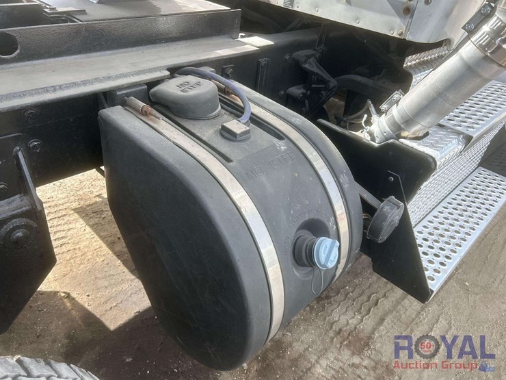 2018-kenworth-t680-image-10