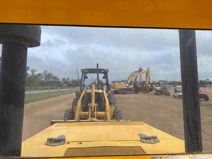 sellick-s80j4e-4-rough-terrain-forklift-image-25