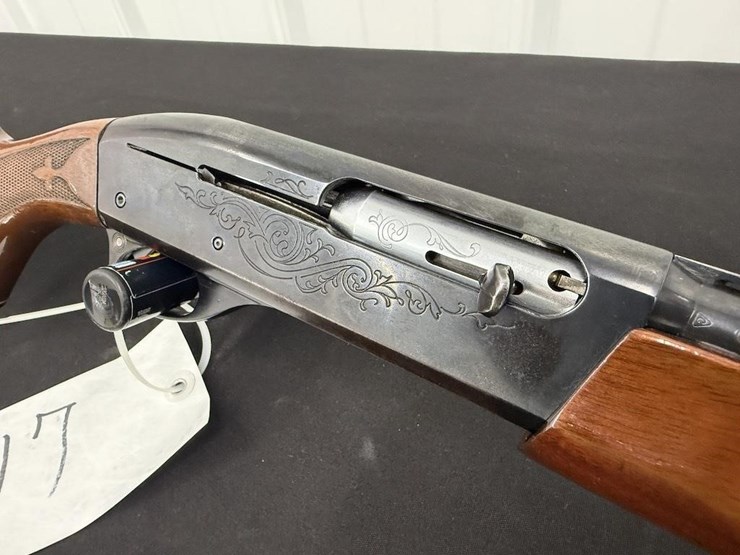 remington-1100-lw-28-gauge-shotgun-image-2