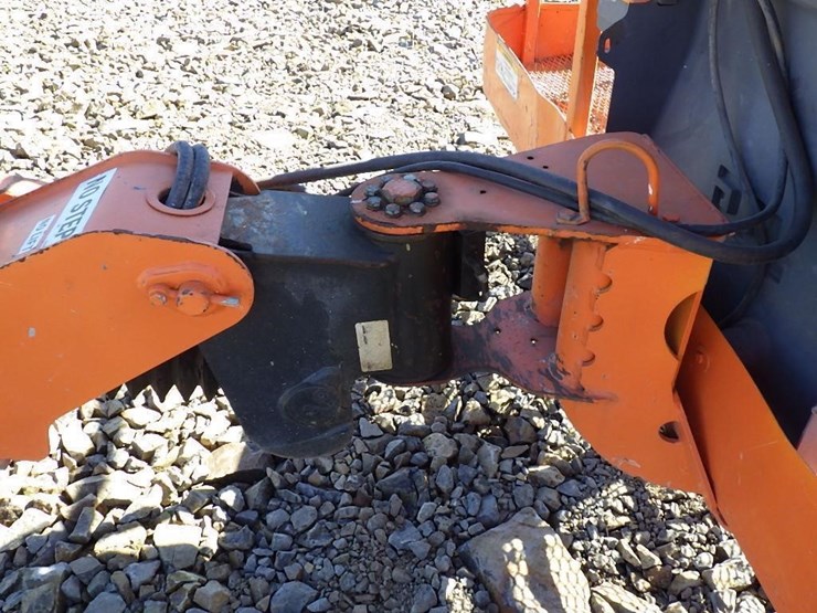 2012-jlg-400s-image-19