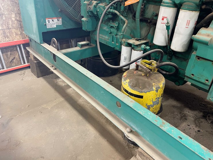 #8615-•-1999-cummins-dfeh-generator-(aps)-image-50