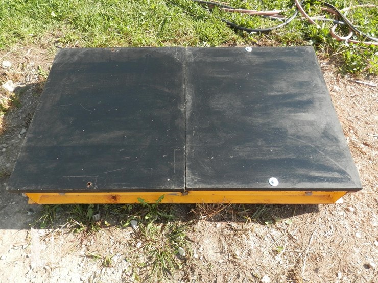 vestil-deck-dolly-image-1