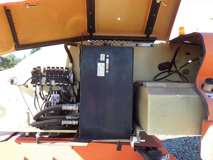 2012-jlg-400s-image-15