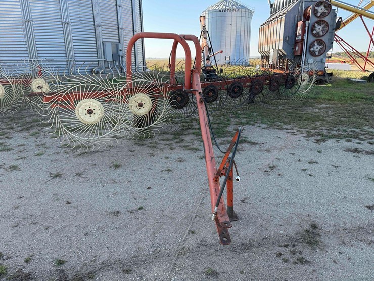 vicon-1050-wheel-rake-image-4
