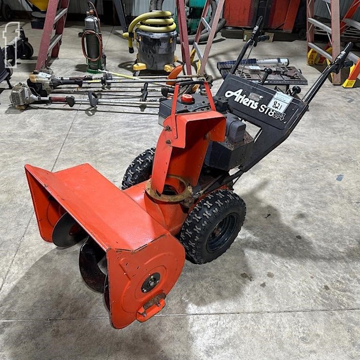 ARIENS ST824