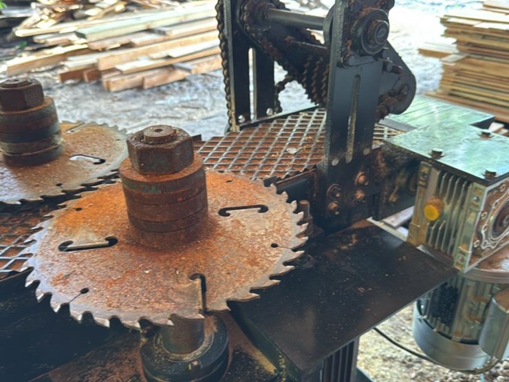 #103b-•-pallet-lumber-resaw-image-11