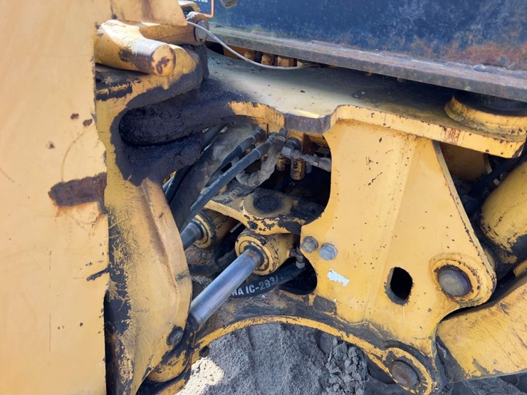 john-deere-310d-image-31