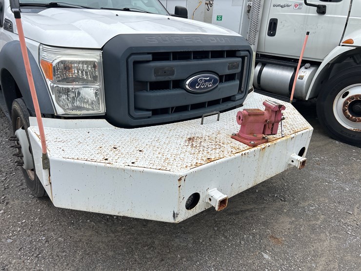 2013-ford-f550-image-8
