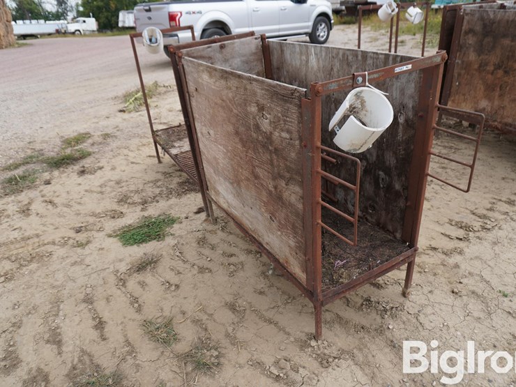 raised-calf-crates-image-3