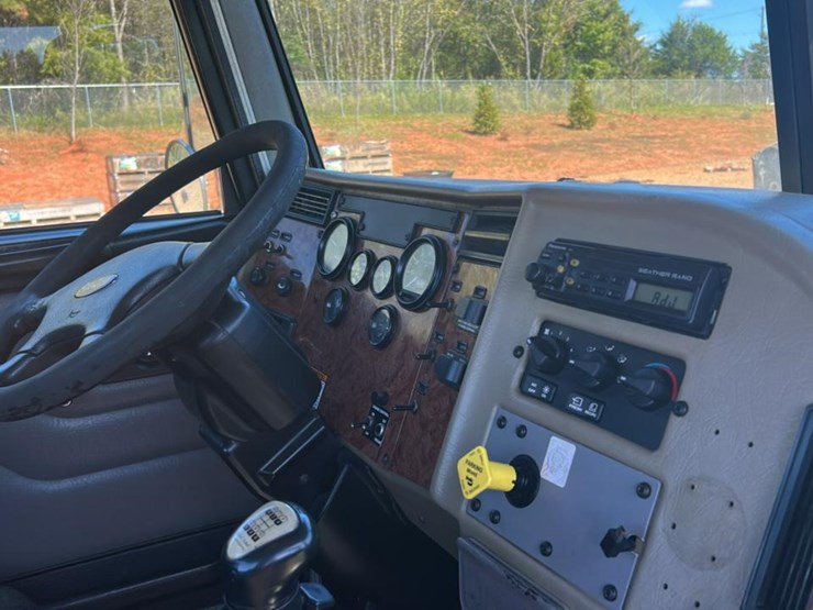 #1962-•-2006-peterbilt-pb340-semi-truck*-image-49