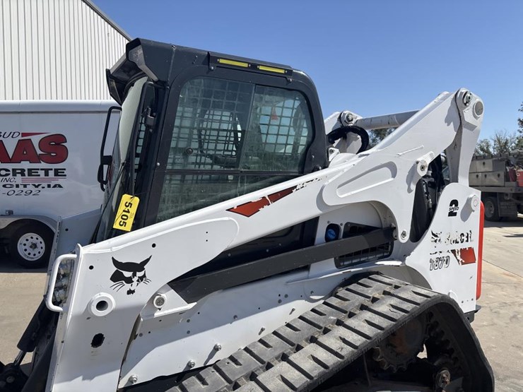 2022-bobcat-t870-image-9