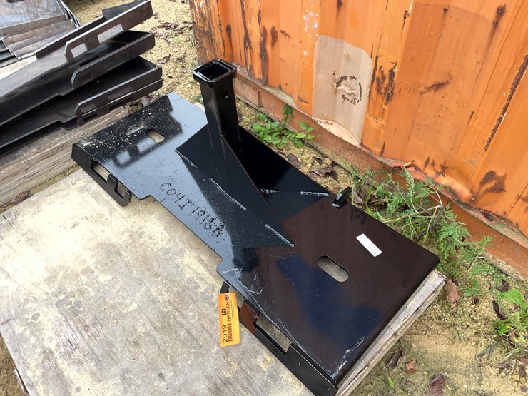 #2019-•-new-kc-skid-steer-2"-hitch-receiver-image-1