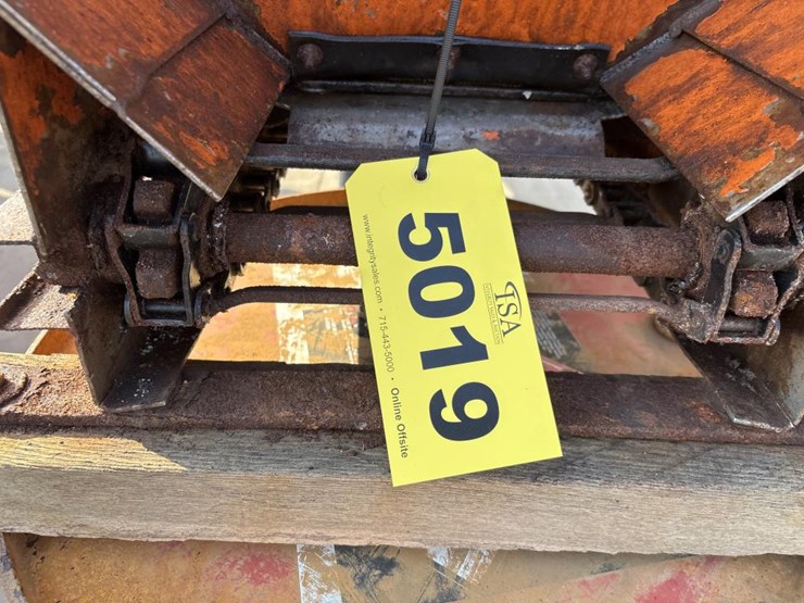 #5019-•-henderson-8x409ss-truck-salter/sander-image-12