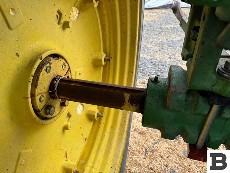 1976-john-deere-2640-image-47