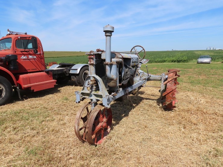 1930-farmall-regular-image-1