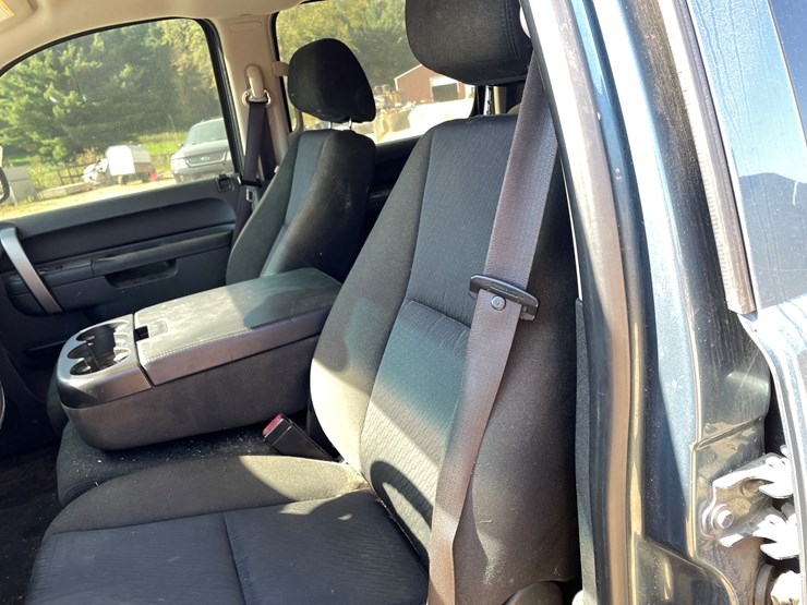 2010-chevrolet-silverado-1500-image-71