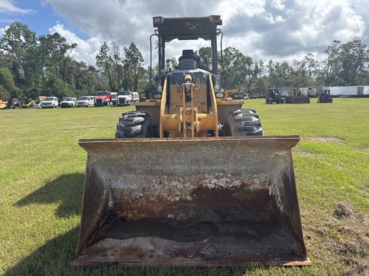 caterpillar-914g-image-2