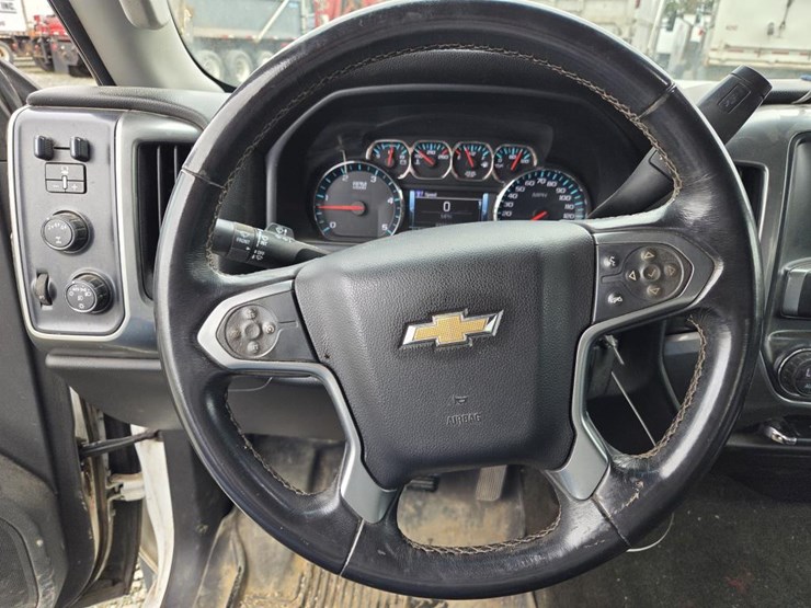 2018-chevrolet-2500-image-45