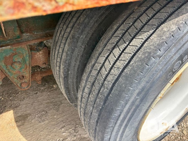 2015-behnke-dry-tender-trailer-(gp11556)-image-39