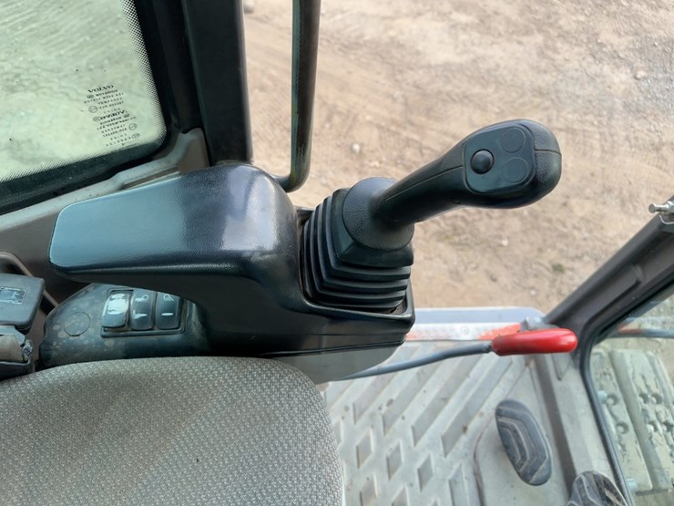 2018-volvo-ecr88d-image-39