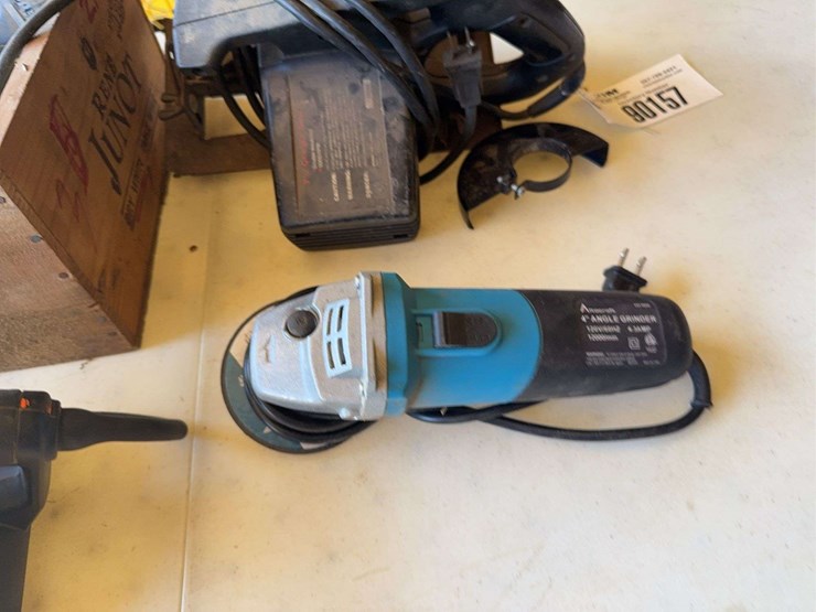 corded-tools--belt-sander,-grinder,-circular-saw,-engraver,-staple-gun-image-2