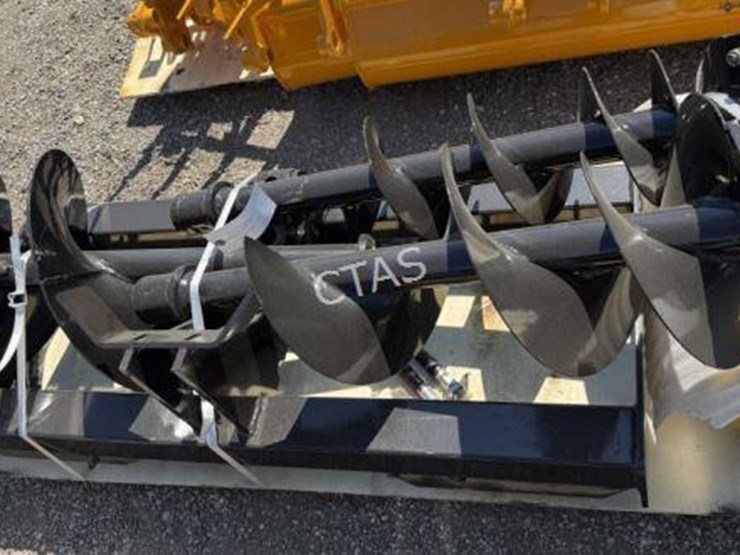 #146-•-skid-steer-loader-w/-3-augers---8",-12",-&-16"-image-3