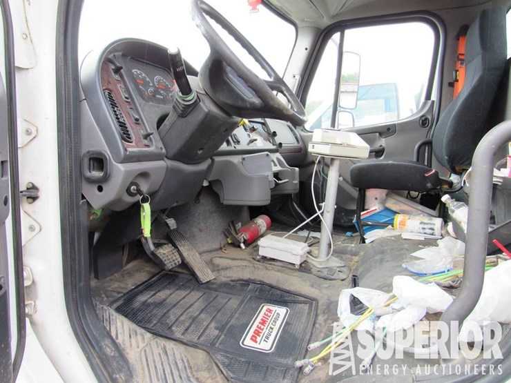 (x)-(14-13)-2017-freightliner-m2-s/a-cab-&-chassis-image-3