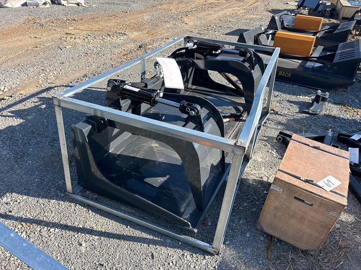 #56-•-72”-skid-steer-grapple-bucket-image-1