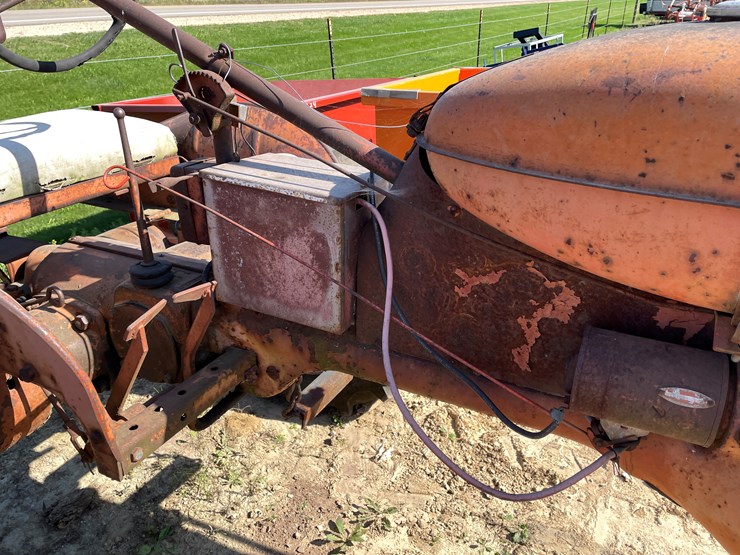 #1889-•-1957-allis-chalmers-c-tractor-image-16