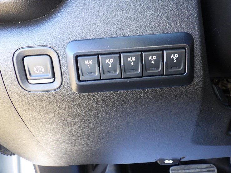 chevrolet-3500hd-image-33