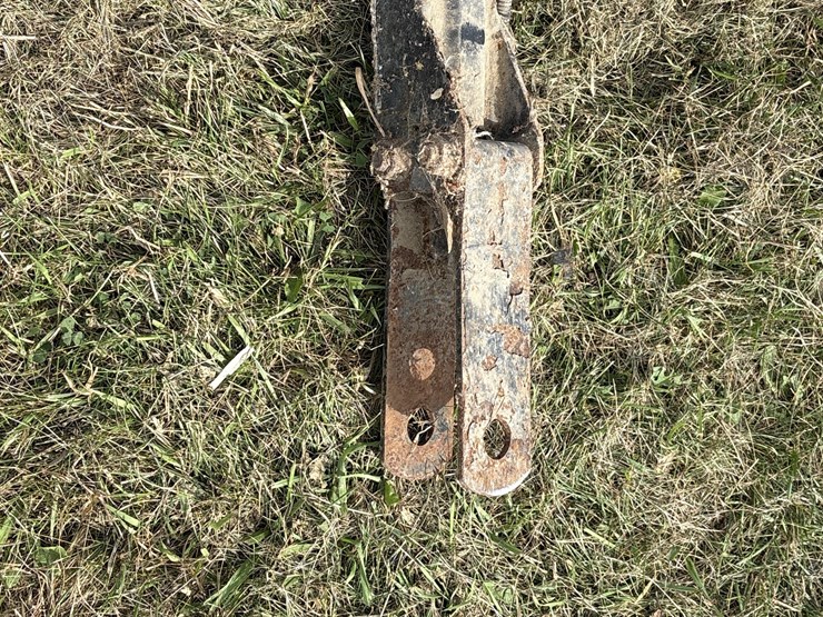 macdon-transport-hitch-image-9
