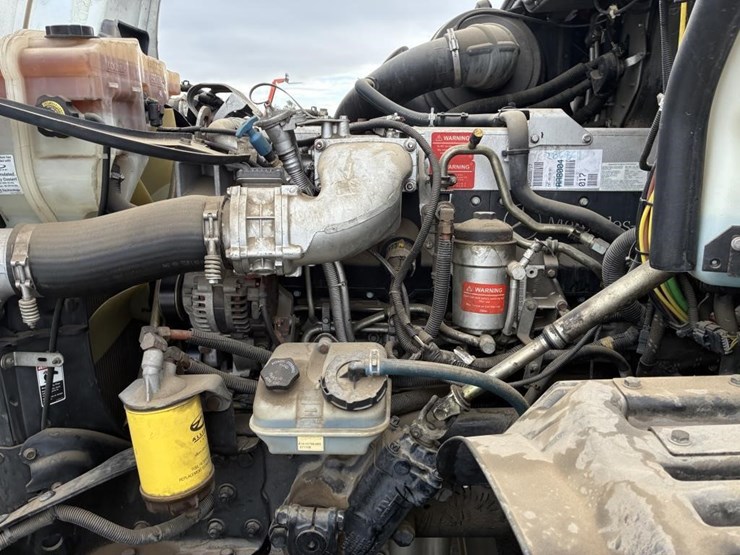 2008-freightliner-columbia-truck-tractor-image-11