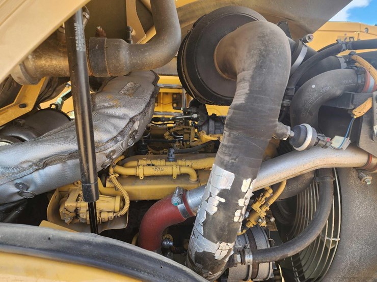 2019-caterpillar-cs44b-image-28