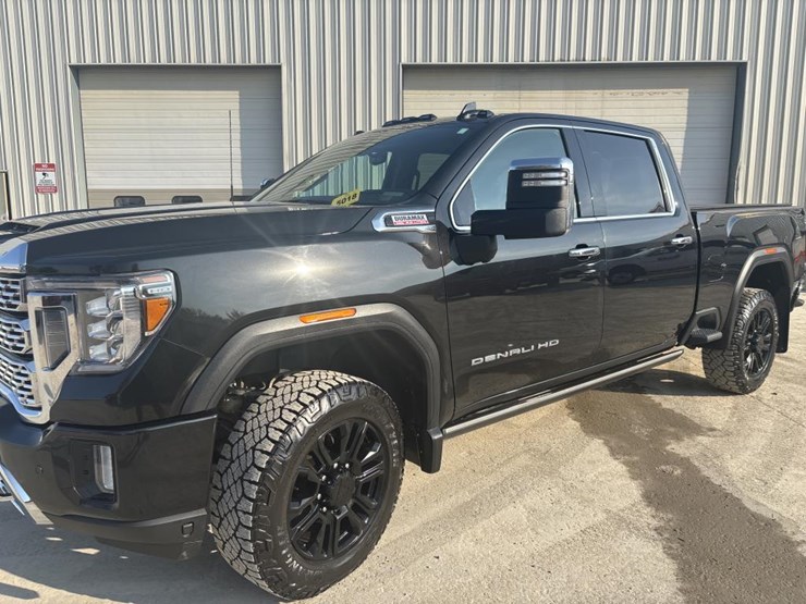 2023-gmc-3500hd-image-7