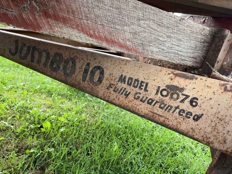 gravity-box,-approx-150-bu,-on-mn-jumbo-10-gear,-15”-tires,-*must-be-removed-in-10-days-after-auctio-image-6