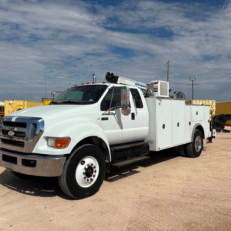 2008 FORD F750