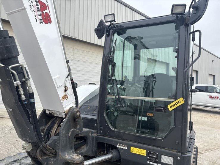 2019-bobcat-e85-image-12
