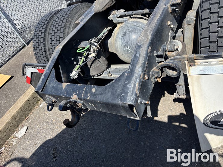 2015-mack-600-truck-tractor-image-9