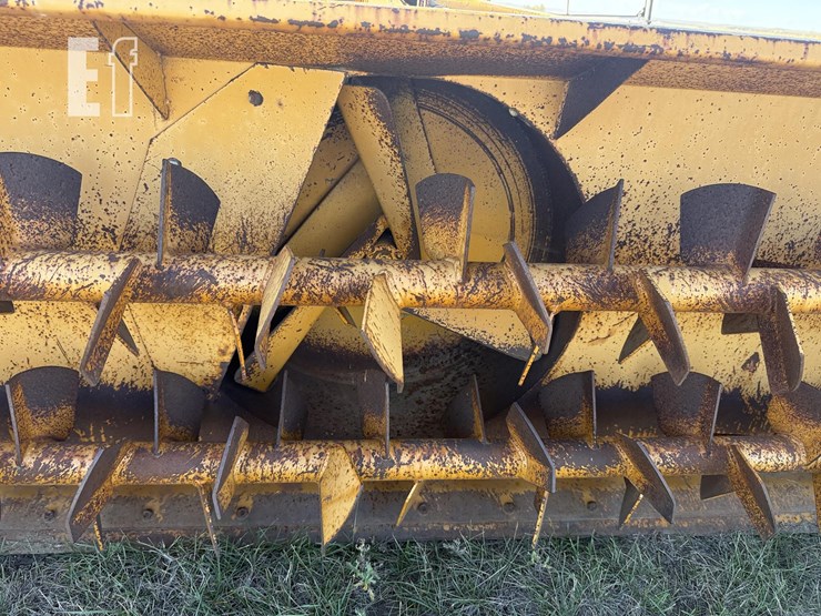 (2x)-yellow-snow-blowers-image-7
