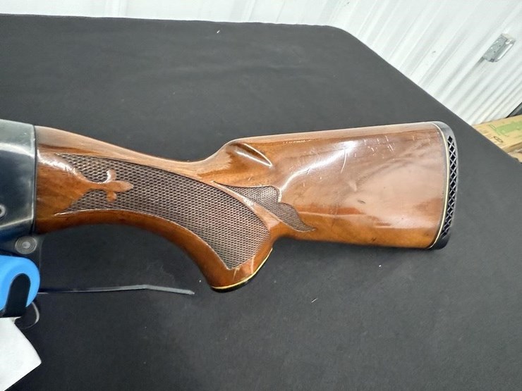 remington-1100-12-gauge-shotgun-image-8