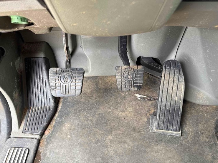 2014-kenworth-t680-image-30