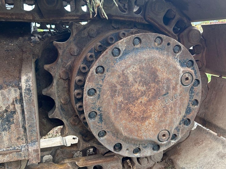 2016-caterpillar-325fl-image-15