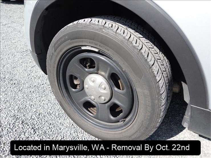 2015-ford-explorer-image-16