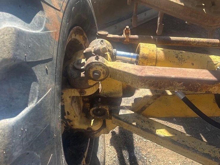 1986-caterpillar-12g-image-22