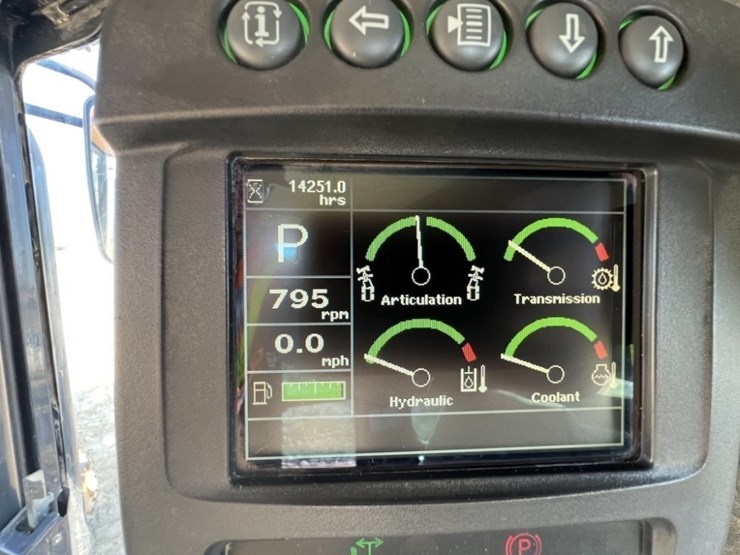 2011-deere-772gp-image-57