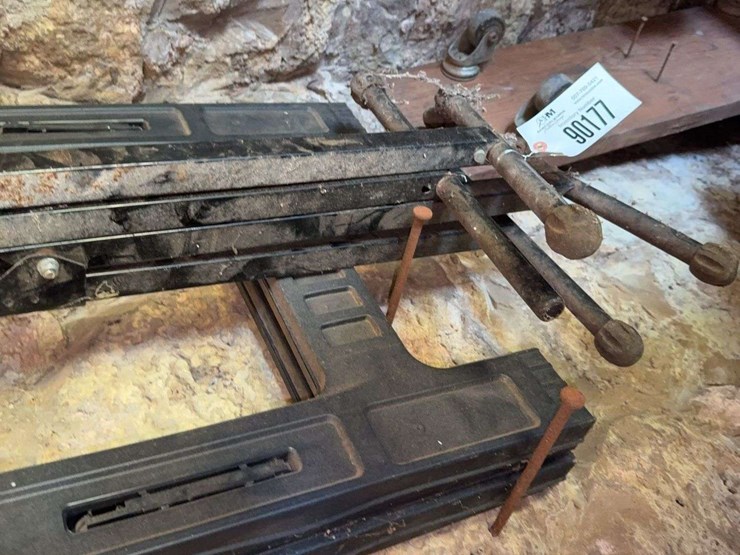 roller-stands,-plastic-sawhorses,-shop-built-caster-cart-image-7
