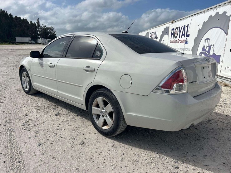 2008-ford-fusion-se-sedan-image-4