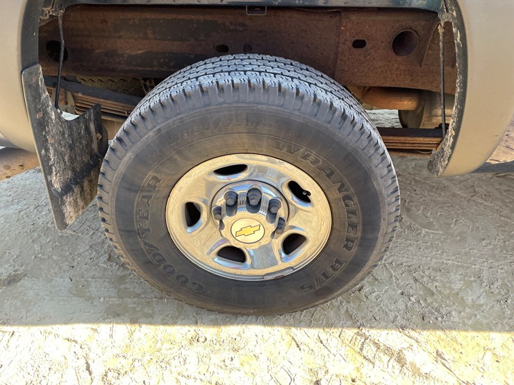 2002-chevrolet-silverado-2500hd-image-103